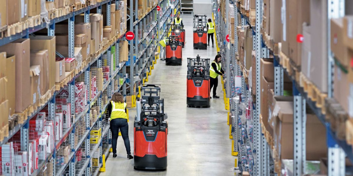 Five Common Types Of Warehouse Pickers & Forklifts